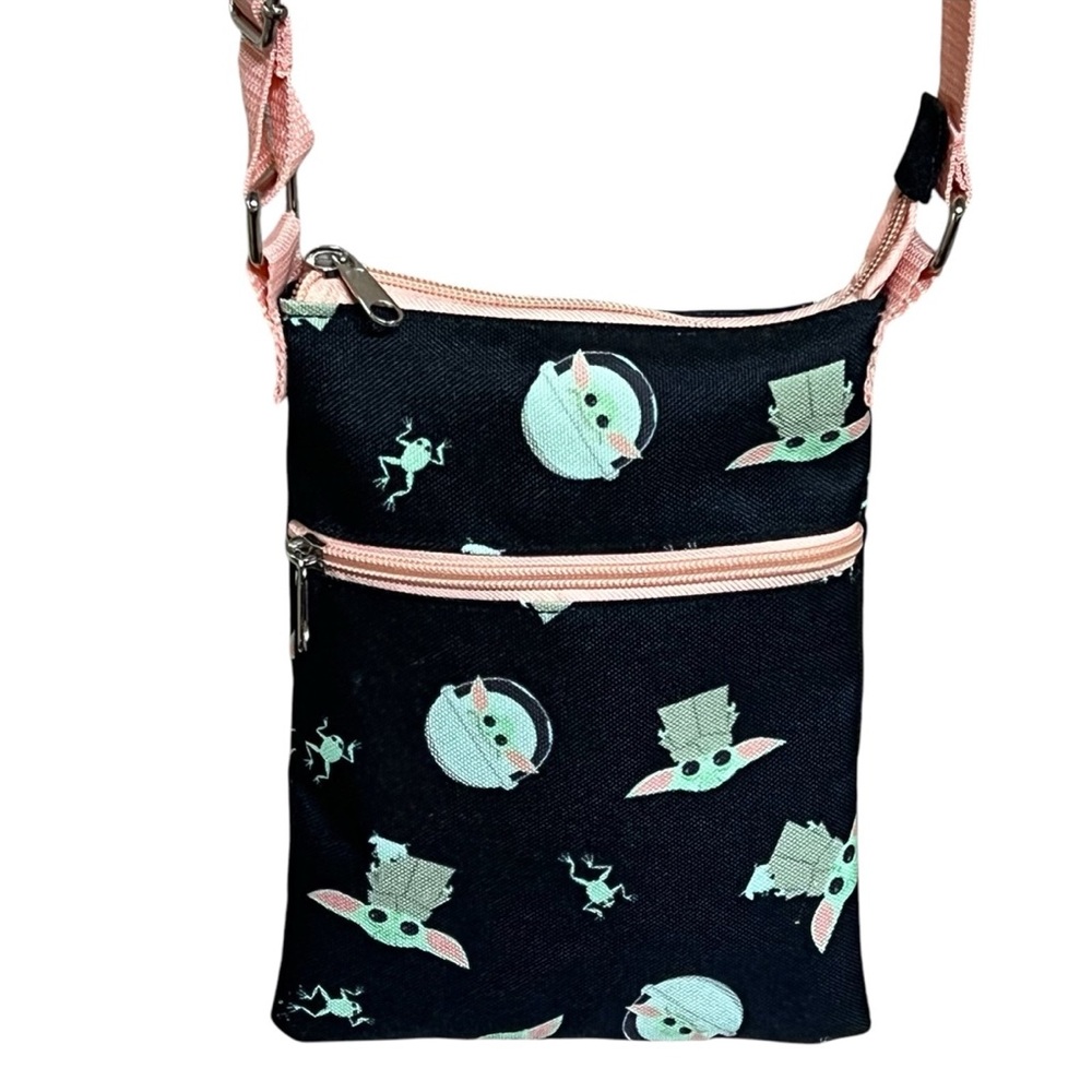 Bioworld Passport Crossbody Bag Star Wars The Mandalorian